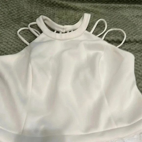 Guess White fit and flare dress size 2 strappy halter dress - Picture 2 of 7